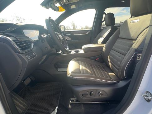 New 2026 GMC Acadia Denali Ultimate image 16