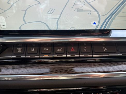 Used 2025 Chevrolet Silverado 2500 LT w/ Trail Boss Package image 38