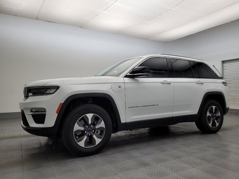 Used 2022 Jeep Grand Cherokee Limited 4xe image 2