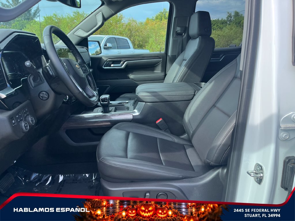 Used 2025 Chevrolet Silverado 1500 LTZ AWD/4WD image 9