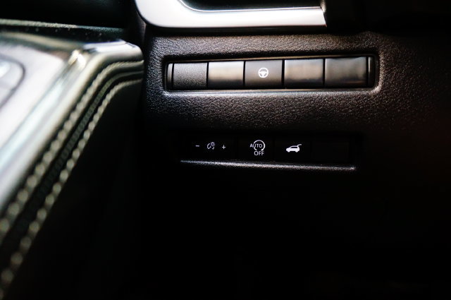 Certified 2025 Nissan Rogue SV AWD/4WD image 30