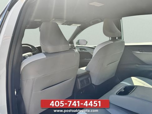 Used 2025 Toyota Camry SE FWD image 14