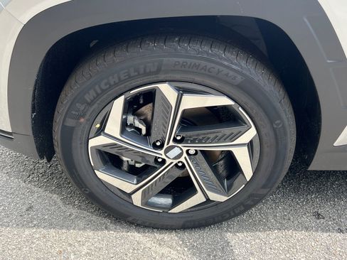 New 2024 Hyundai Tucson Limited image 13