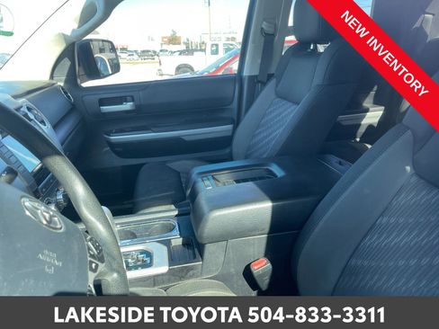 Used 2018 Toyota Tundra SR5 image 9