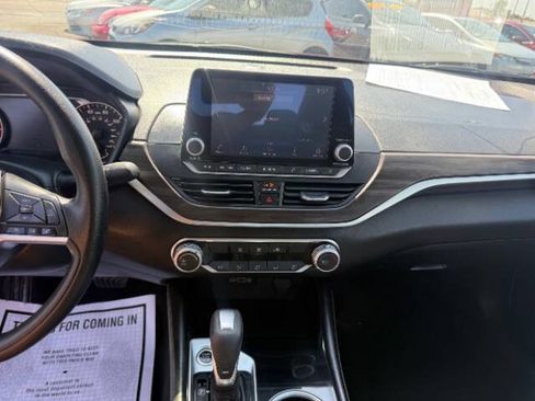 Used 2023 Nissan Altima 2.5 SV FWD image 15