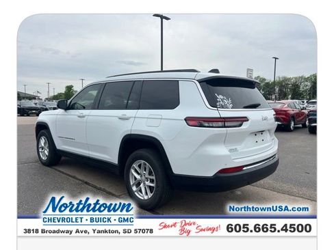 Used 2024 Jeep Grand Cherokee L Laredo AWD/4WD image 35