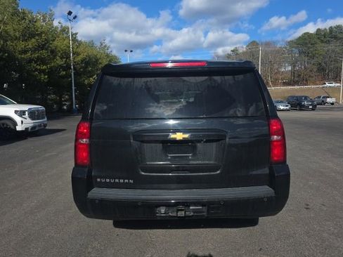 Used 2019 Chevrolet Suburban LT image 5