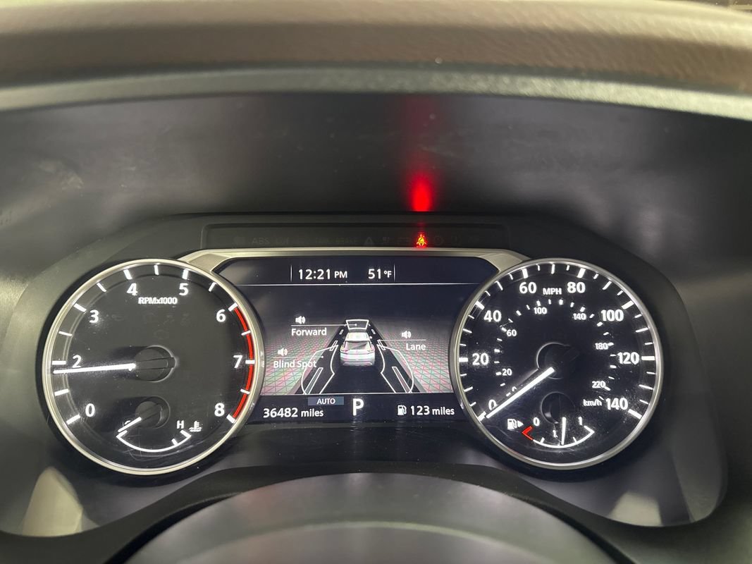 Used 2023 Nissan Rogue SV AWD/4WD image 14