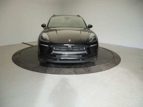 New 2026 Porsche Macan AWD/4WD image 11