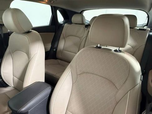 Used 2020 Hyundai Elantra GT w/ Style Package 02 FWD image 34