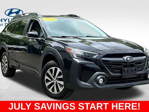 Used 2023 Subaru Outback Premium AWD/4WD image 3