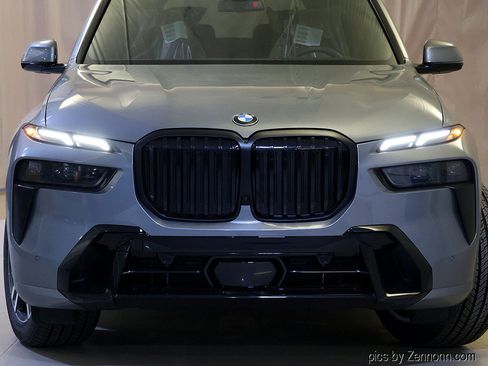 Used 2027 BMW X7 xDrive40i AWD/4WD image 6