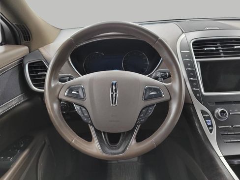 Used 2017 Lincoln MKX Reserve AWD/4WD image 6