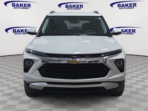 Certified 2025 Chevrolet TrailBlazer LT w/ Driver Confidence Package image 2