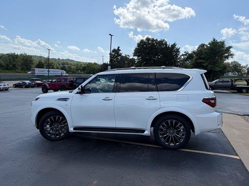 Used 2022 Nissan Armada Platinum w/ Captain's Chairs Package AWD/4WD image 6