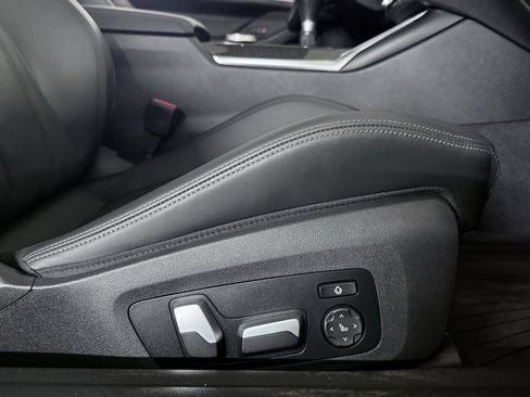 Used 2022 BMW M4 Coupe w/ Executive Package image 27