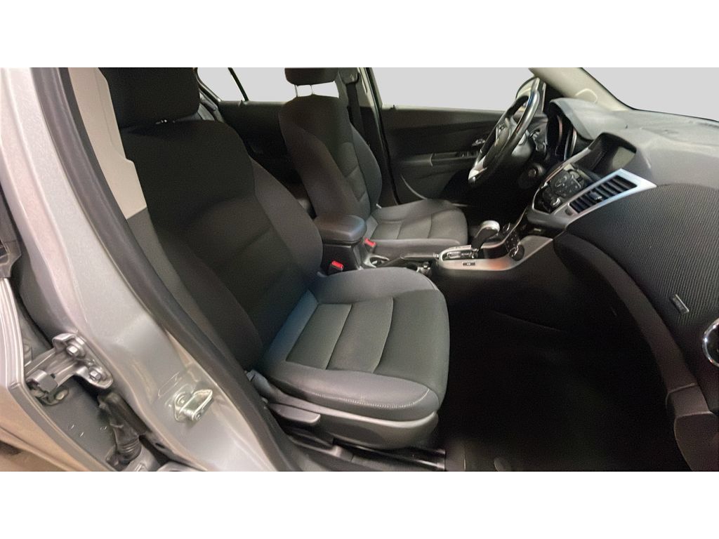 Used 2014 Chevrolet Cruze LT w/ Technology Package FWD image 16