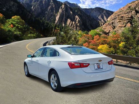 Used 2024 Chevrolet Malibu LS FWD image 4