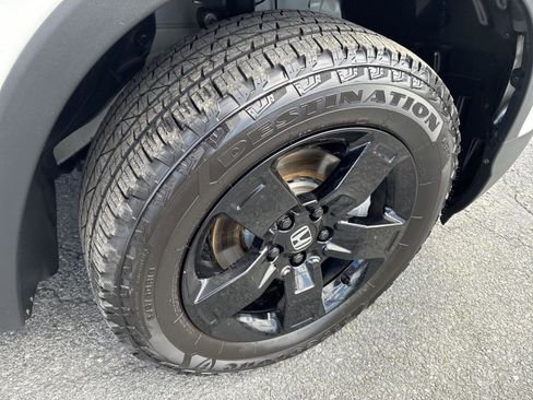 Certified 2025 Honda Ridgeline Black Edition image 9