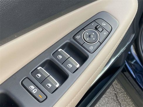 Used 2023 Hyundai Santa Fe Limited image 17