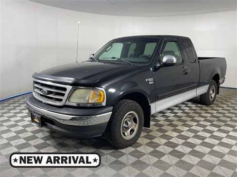 Used 2002 Ford F150 King Ranch image 1