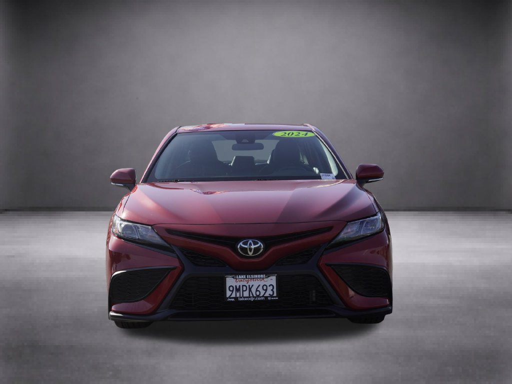 Used 2024 Toyota Camry SE FWD image 10