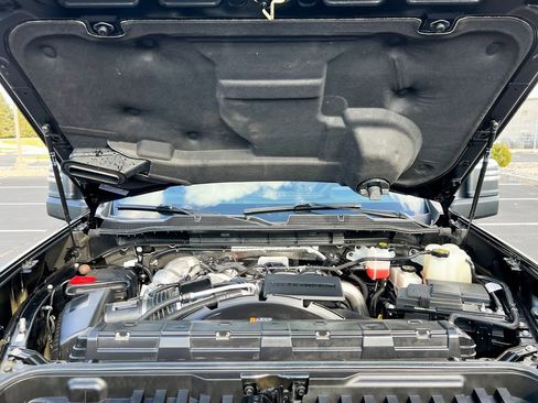 Used 2024 Chevrolet Silverado 2500 High Country w/ High Country Premium Package image 17