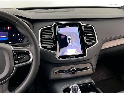 Certified 2023 Volvo XC90 B6 Ultimate w/ Lounge Package AWD/4WD image 7