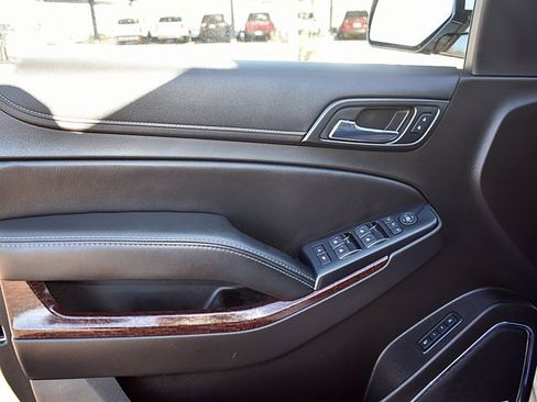 Used 2017 GMC Yukon SLT w/ Open Road Package image 19