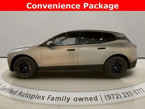 Used 2024 BMW iX xDrive50 w/ Convenience Package AWD/4WD image 2