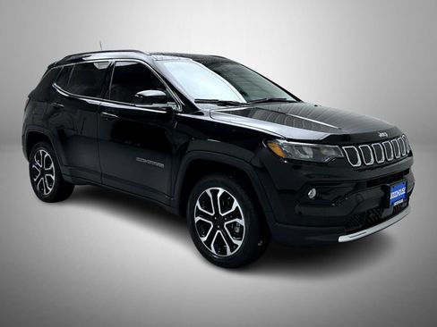 Used 2022 Jeep Compass Limited AWD/4WD image 3