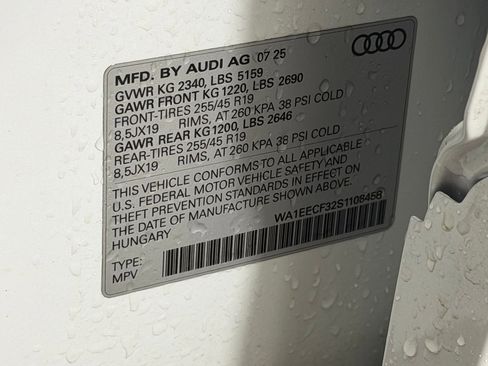 Certified 2025 Audi Q3 2.0T Premium Plus w/ Premium Plus Package AWD/4WD image 21