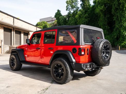 Used 2018 Jeep Wrangler Unlimited Sport AWD/4WD image 7