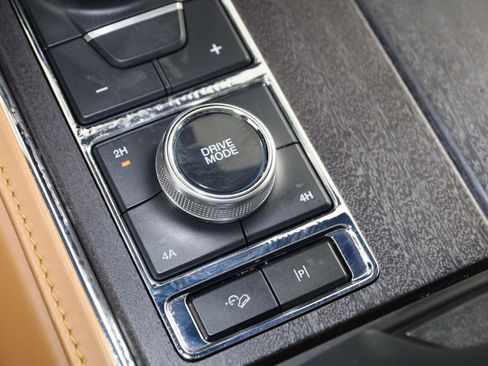 Used 2023 Ford Expedition Platinum AWD/4WD image 28