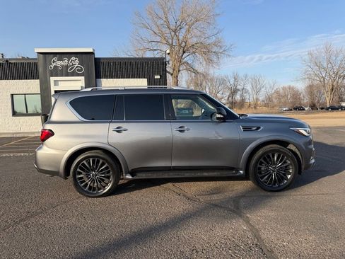 Used 2021 INFINITI QX80 Premium Select w/ All-Season Package AWD/4WD image 3