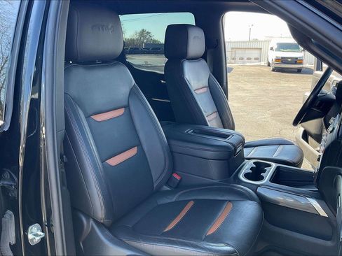Used 2021 GMC Sierra 1500 AT4 w/ AT4 Value Package AWD/4WD image 7