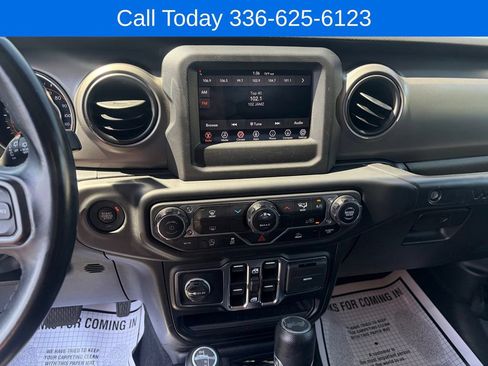 Used 2022 Jeep Wrangler Unlimited Sport AWD/4WD image 17