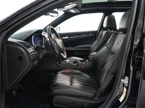 Used 2022 Chrysler 300 S image 16