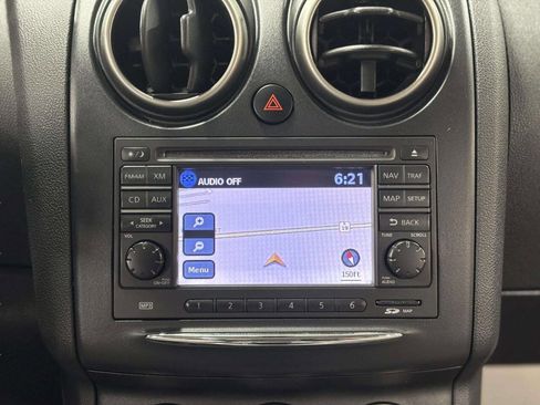 Used 2011 Nissan Rogue SV w/ Premium Pkg image 24