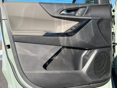 New 2026 Chevrolet Equinox LT w/ Convenience Package II image 12