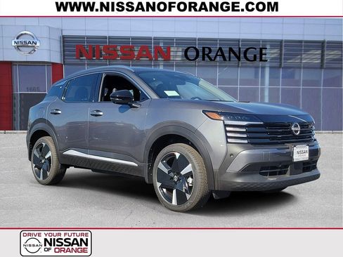 New 2026 Nissan Kicks SR image 1