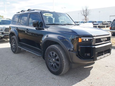 Used 2025 Toyota Land Cruiser image 2