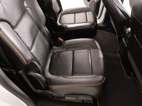 Used 2023 GMC Acadia AT4 w/ Technology Package image 14