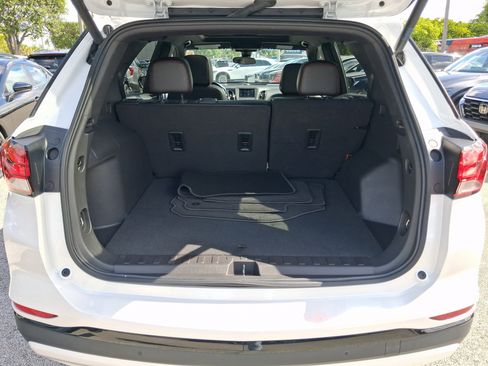 Used 2024 Chevrolet Equinox RS FWD image 5