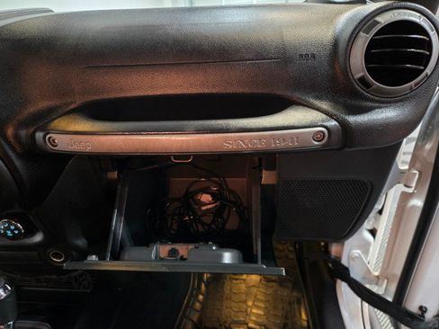 Used 2015 Jeep Wrangler Unlimited Sport w/ Quick Order Package 24S image 37