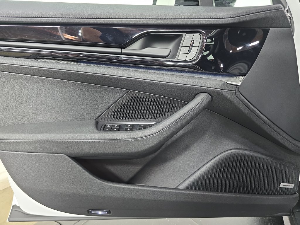 New 2026 Porsche Panamera RWD image 22