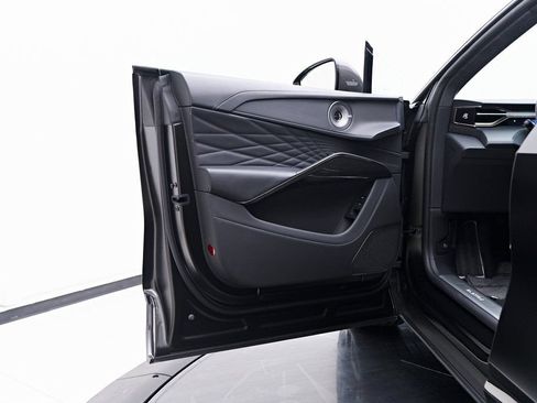 Used 2025 Lotus Eletre AWD/4WD image 51