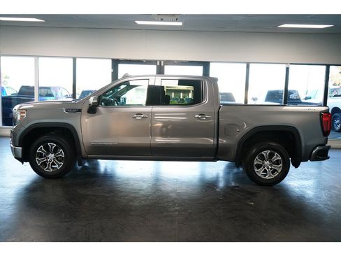 Used 2020 GMC Sierra 1500 SLT AWD/4WD image 4