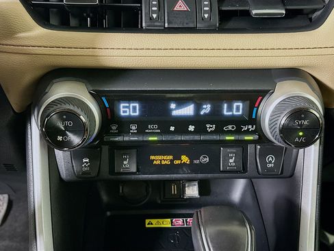 Used 2022 Toyota RAV4 XLE Premium FWD image 23