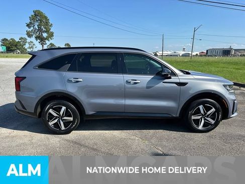 Used 2021 Kia Sorento EX FWD image 4